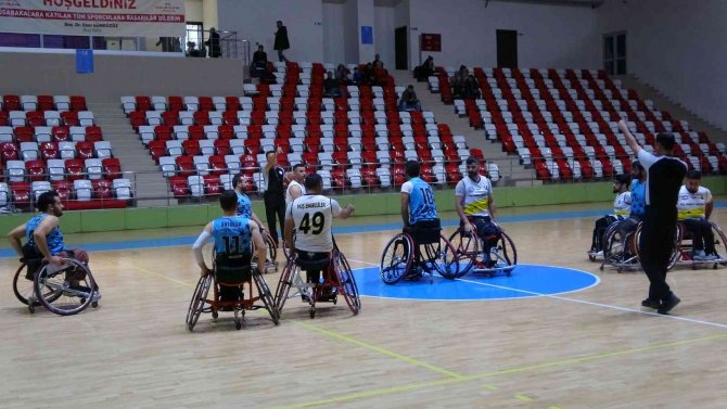 Tekerlekli Sandalye Basketbol 1. Ligi: Muş Besk: 70 Antalya Asat: 63
