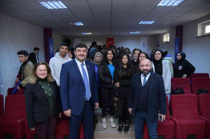 Kahramankazan Belediye Başkanı Oğuz: “Siz Hedeflerinize Yürüyün, Biz Hep Yanınızdayız”