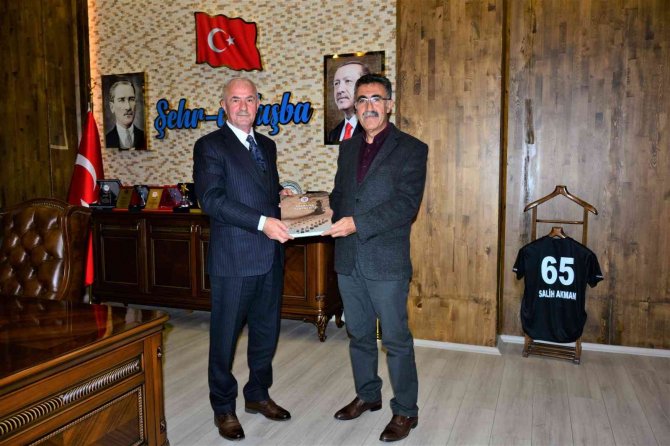 Tuşba Belediyesinden Öğretmenler Arası Satranç Turnuvası