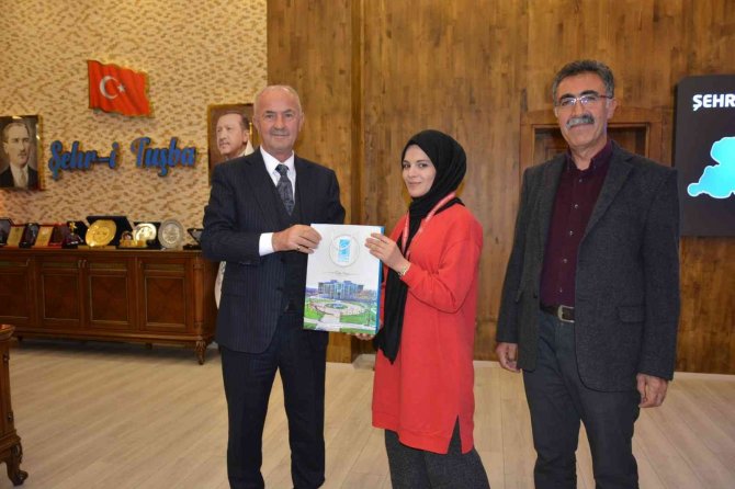 Tuşba Belediyesinden Öğretmenler Arası Satranç Turnuvası