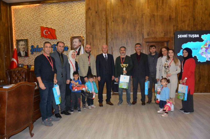 Tuşba Belediyesinden Öğretmenler Arası Satranç Turnuvası