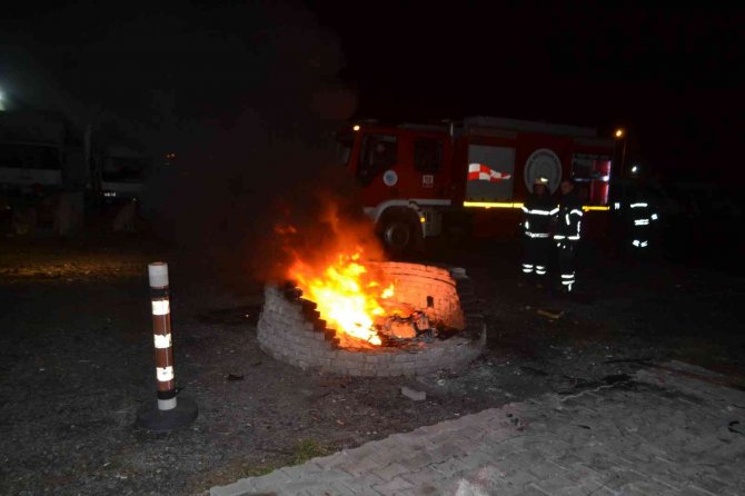 Yediemin Otoparkında Patlama: Isınmak İçin Yaktığı Lastik Bomba Gibi Patladı