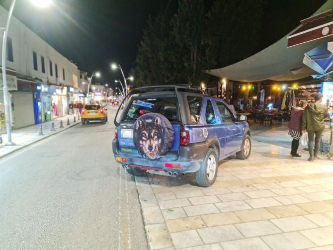 Zabıta Ekiplerinden İşgalci Araçlara Ceza