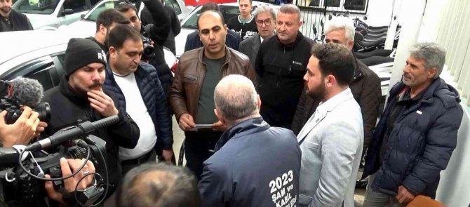 Ümit Özdağ’a Kilis’te "Suriyeli" Tepkisi