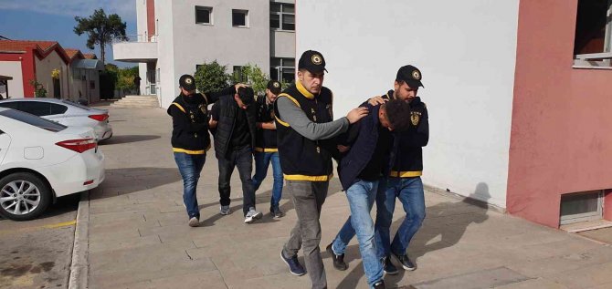 7 Ayrı Market Soyan 3 Zanlı Tutuklandı