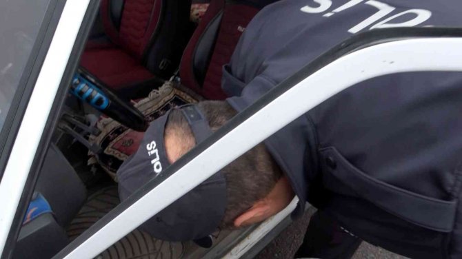 Silahla Yakalandı “Çocuk Pat Pat Atıyor" Diyerek Kendini Savundu