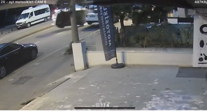 Ataşehir’de Kontrolden Çıkan Otomobil Takla Attı