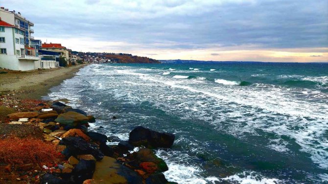 Marmara’da Deniz Ulaşımına Poyraz Engeli