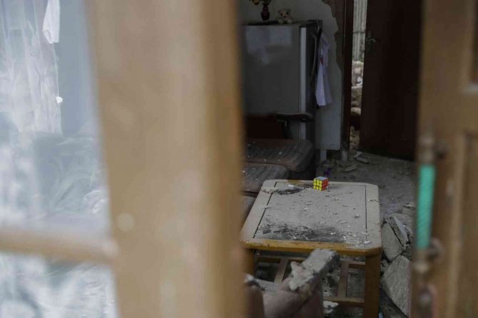 Endonezya’daki Depremde Can Kaybı 321’e Yükseldi