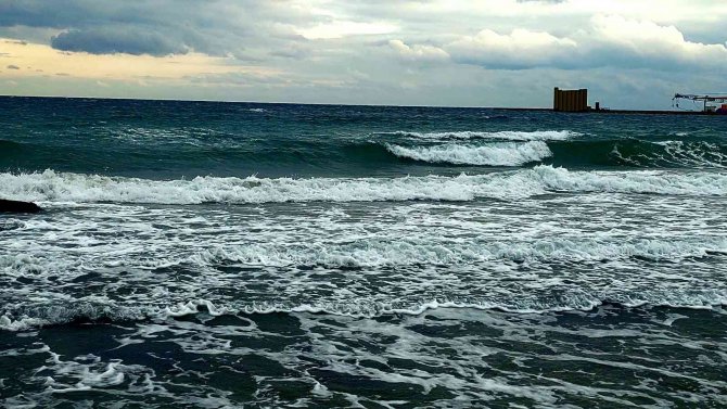 Marmara’da Deniz Ulaşımına Poyraz Engeli