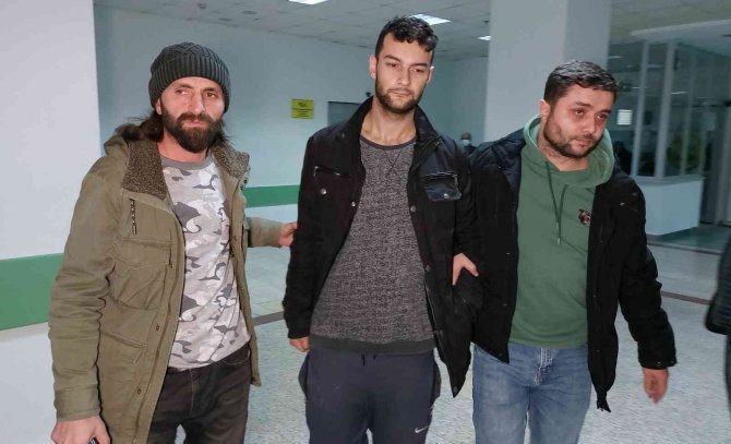 Kendisini Bıçaklayan Üniversite Öğrencisini Öldüren Genç Adliyeye Sevk Edildi