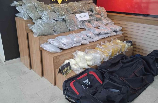 Şanlıurfa’da Piyasa Değeri 30 Milyon Lira Olan Uyuşturucu Ele Geçirildi