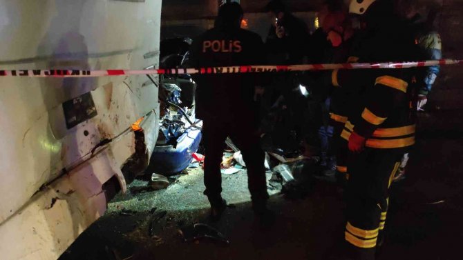 Kocaeli’de Seyir Halinde Tartışan İki Otomobil Sürücüsü Çarpıştı: 1’i Ağır 5 Yaralı