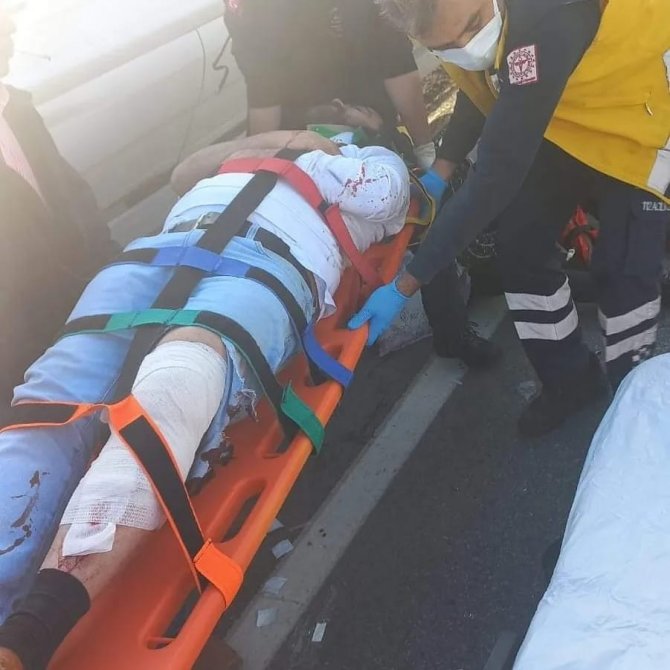 Osmaniyespor Taraftar Otobüsü Manisa’da Kaza Yaptı: 1 Ölü, 9 Yaralı