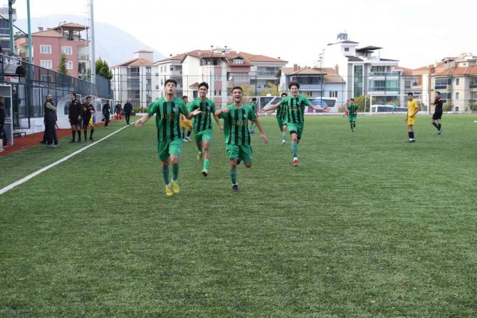 Genç Horozlar Eskişehirspor’u Puansız Gönderdi