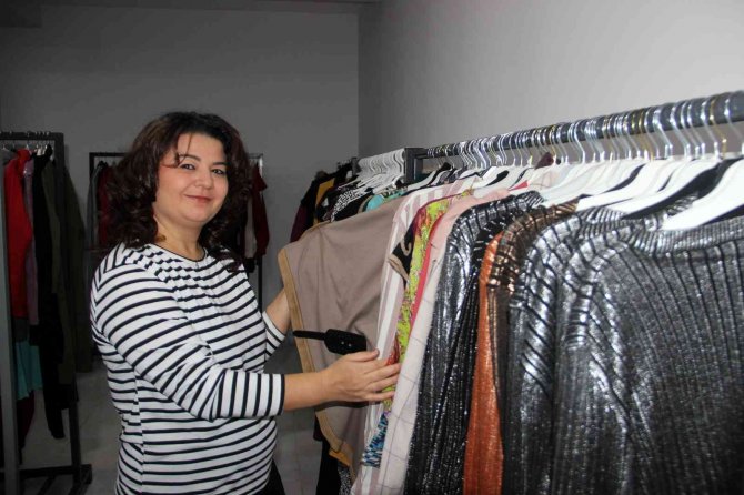 İ̇htiyacı Olan Öğrencilere, Bu Mağazada Ki Bütün Ürünler Ücretsiz