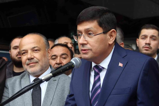 İ̇yi̇ Parti’den Ak Parti’ye Geçen Başkan Özcan’a Görkemli Karşılama
