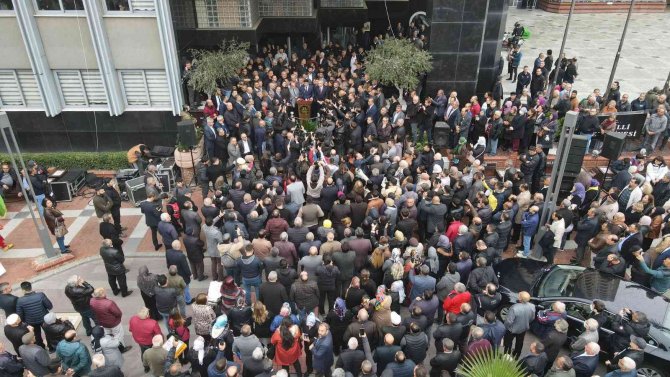 İ̇yi̇ Parti’den Ak Parti’ye Geçen Başkan Özcan’a Görkemli Karşılama