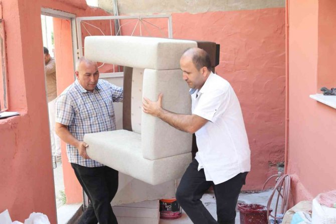 Bayraklı’da Sosyal Marketler Yüzleri Güldürüyor