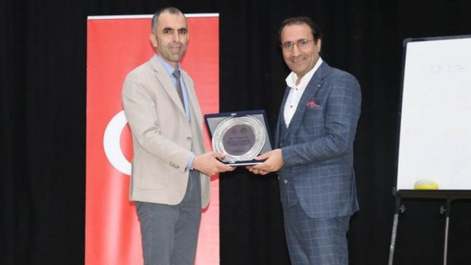 Bingöl’de ’Aile Bilinci’ Konferansı Yapıldı