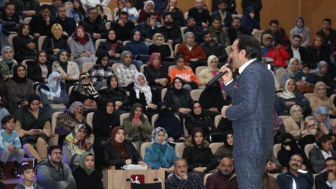 Bingöl’de ’Aile Bilinci’ Konferansı Yapıldı