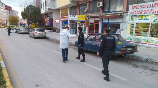 Tartıştığı Kişiyi Sokak Ortasında Silahla Vurdu