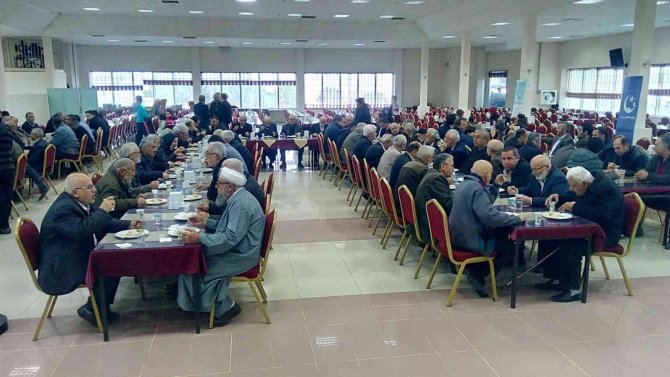 İ̇lk Ve Son Mezunlar Geleneksel Pilav Gününde Buluştu