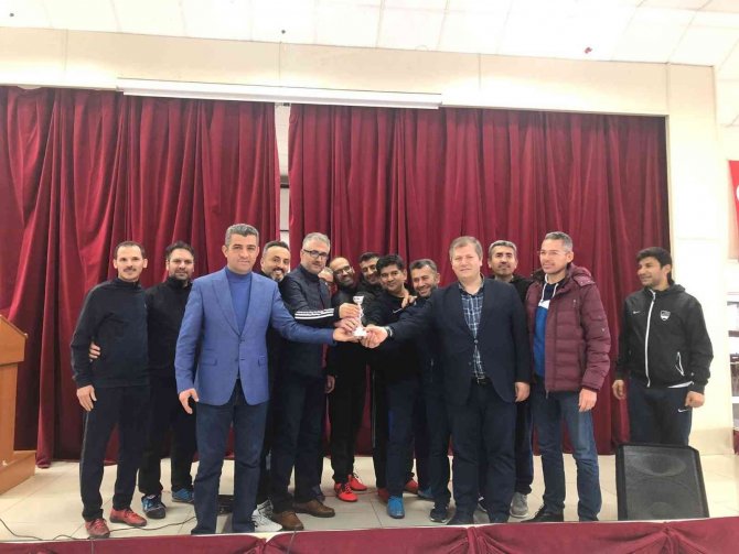 İ̇lk Ve Son Mezunlar Geleneksel Pilav Gününde Buluştu