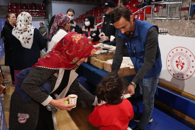 Düzce Belediyesi, Yaraların Sarılması İçin Mücadele Ediyor