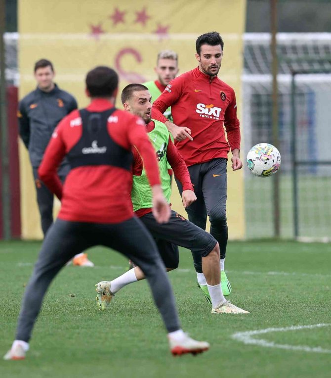 Galatasaray’da Hazırlıklar Devam Ediyor