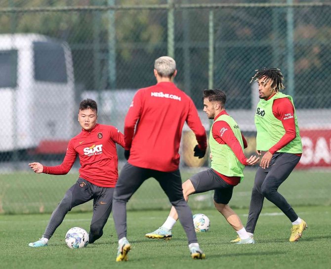 Galatasaray’da Hazırlıklar Devam Ediyor