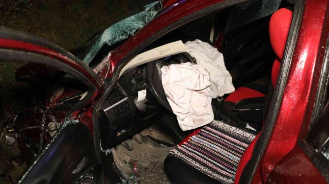 Kapıkule Yolunda Otomobil Tır İle Çarpıştı: 5 Yaralı
