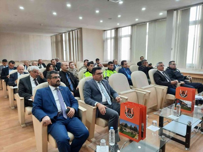 Kars’ta Kış Tedbirleri Toplantısı Yapıldı