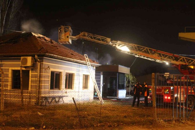 Kayseri’de Bekçi Kulübesinde Yangın Paniği