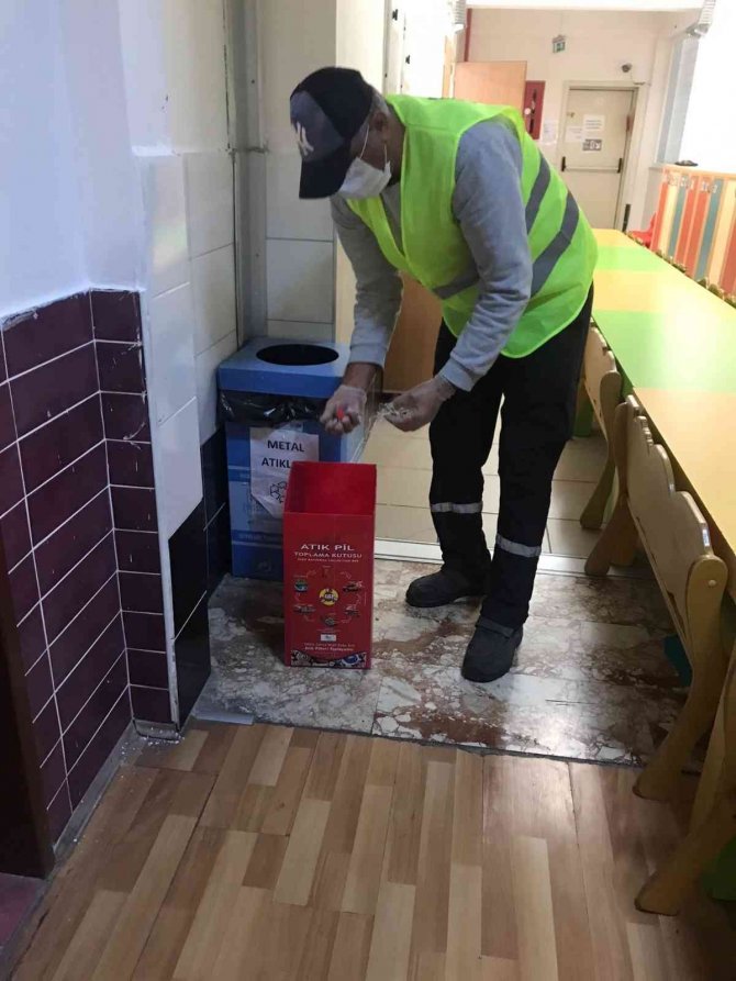 Kemer’de Atık Piller Geri Dönüşüme Kazandırılıyor