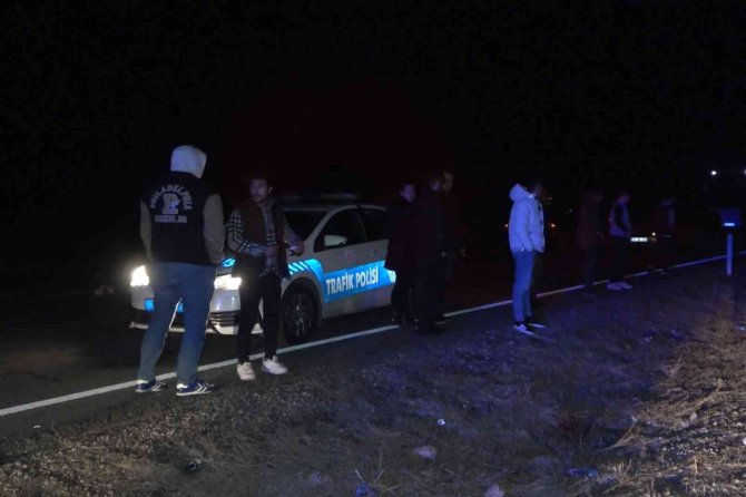Kontrolden Çıkan Tır Karşı Şeride Geçti, Facianın Eşiğinden Dönüldü
