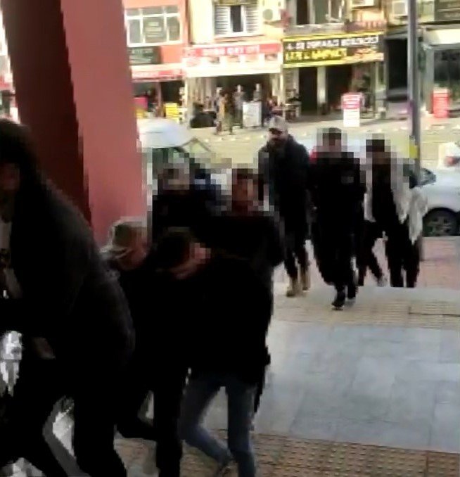 Kocaeli’nde Terör Propagandası Yapan 10 Kişi Tutuklandı