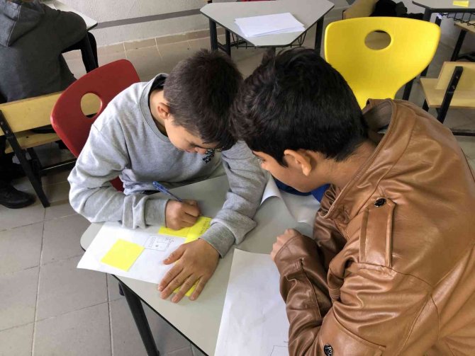 Köyceğiz’de “Tasarım Odaklı Düşünme” Atölye Çalışmaları Sürüyor