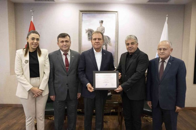 Büyükşehir’in "Yol Trafik Güvenliği Yönetim Sistemi Belgesi" Yenilendi