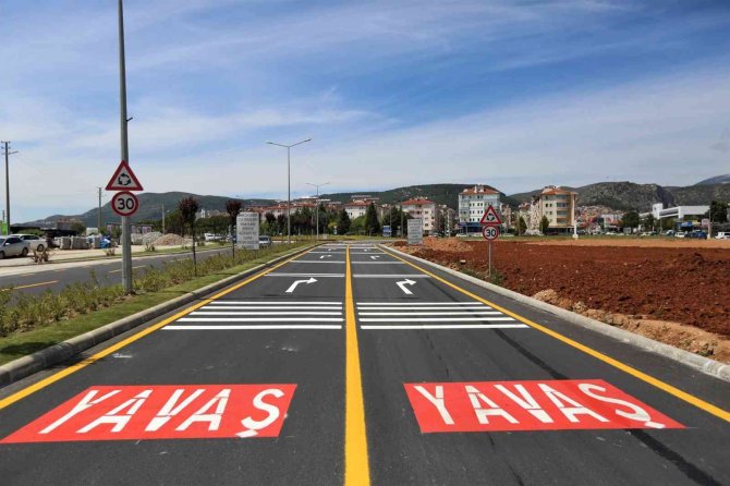 Büyükşehir’den 8 Bin Km Yol Çizgi Çalışması