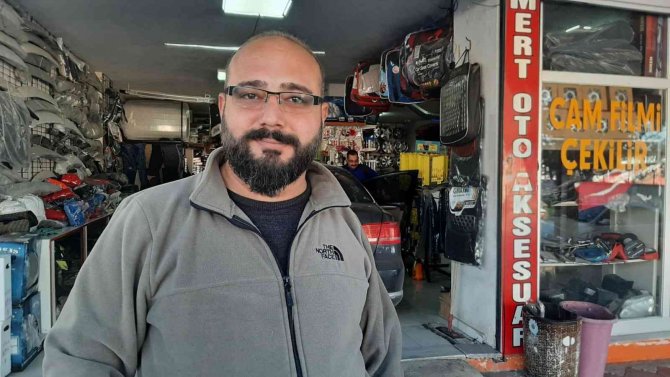 Çantasını İş Yerinde Unuttu, Film Sahnelerini Akla Getiren Görüntü Ortaya Çıktı