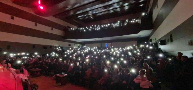 Öğretmenlerden Coşku Dolu Konser