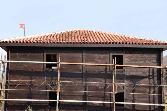 Tarihi Camii İbadete Hazırlanıyor