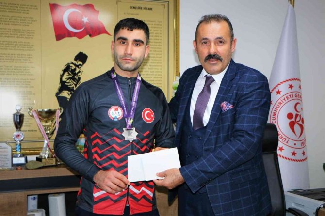 Siirtli Sporcu Dünya 2.’si Oldu