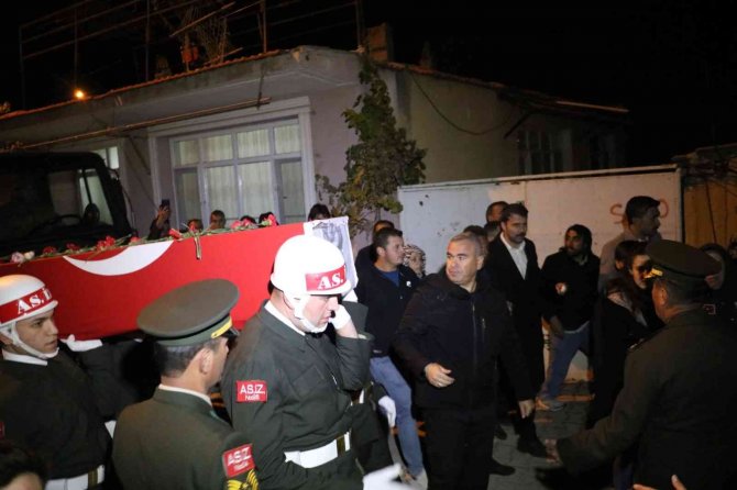 Afyonkarahisar Kahramanını Uğurladı