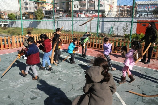Cizre’de Geleneksel Kültür Ve Spor Oyunları Şenlikleri Başladı