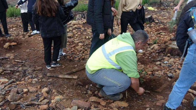 Sosyal Medyadan Haberleştiler, 500 Fidan Diktiler