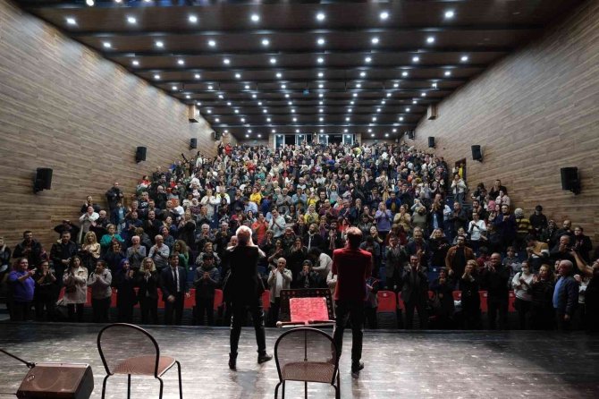 Uygur Kardeşler Altıeylül’de