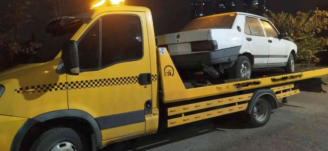 Tamircideki Otomobili Çekiciyle Çaldılar