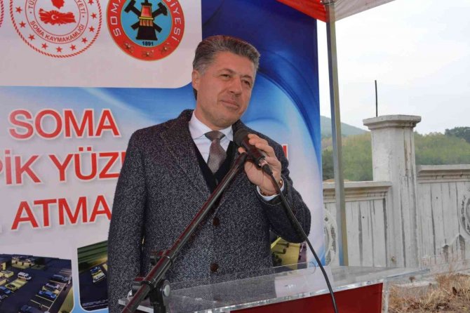 Soma’da Yarı Olimpik Yüzme Havuzunun Temeli Atıldı